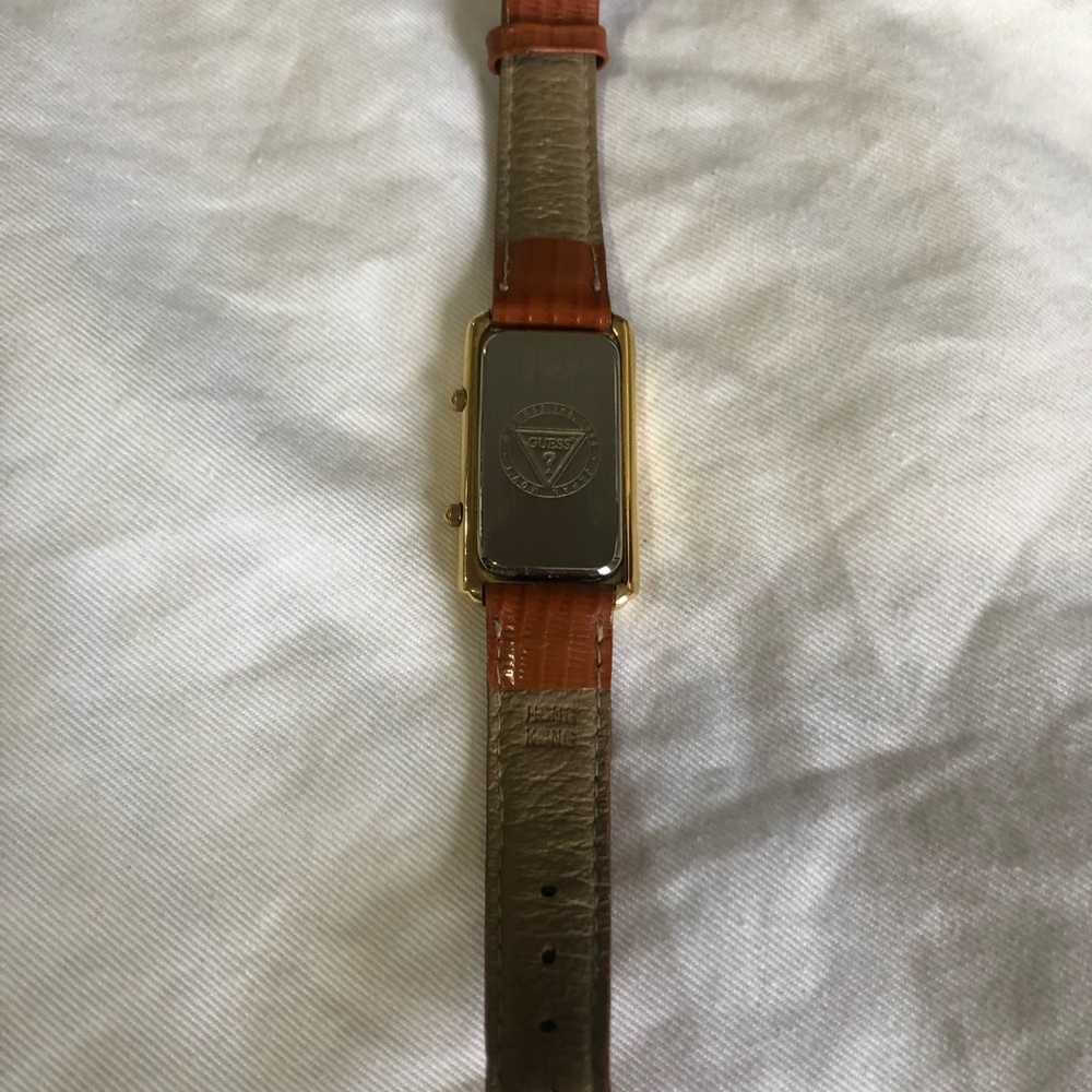 ⛔️SOLD⛔️ Guess watch with brown leather strap - Picture 3 of 3